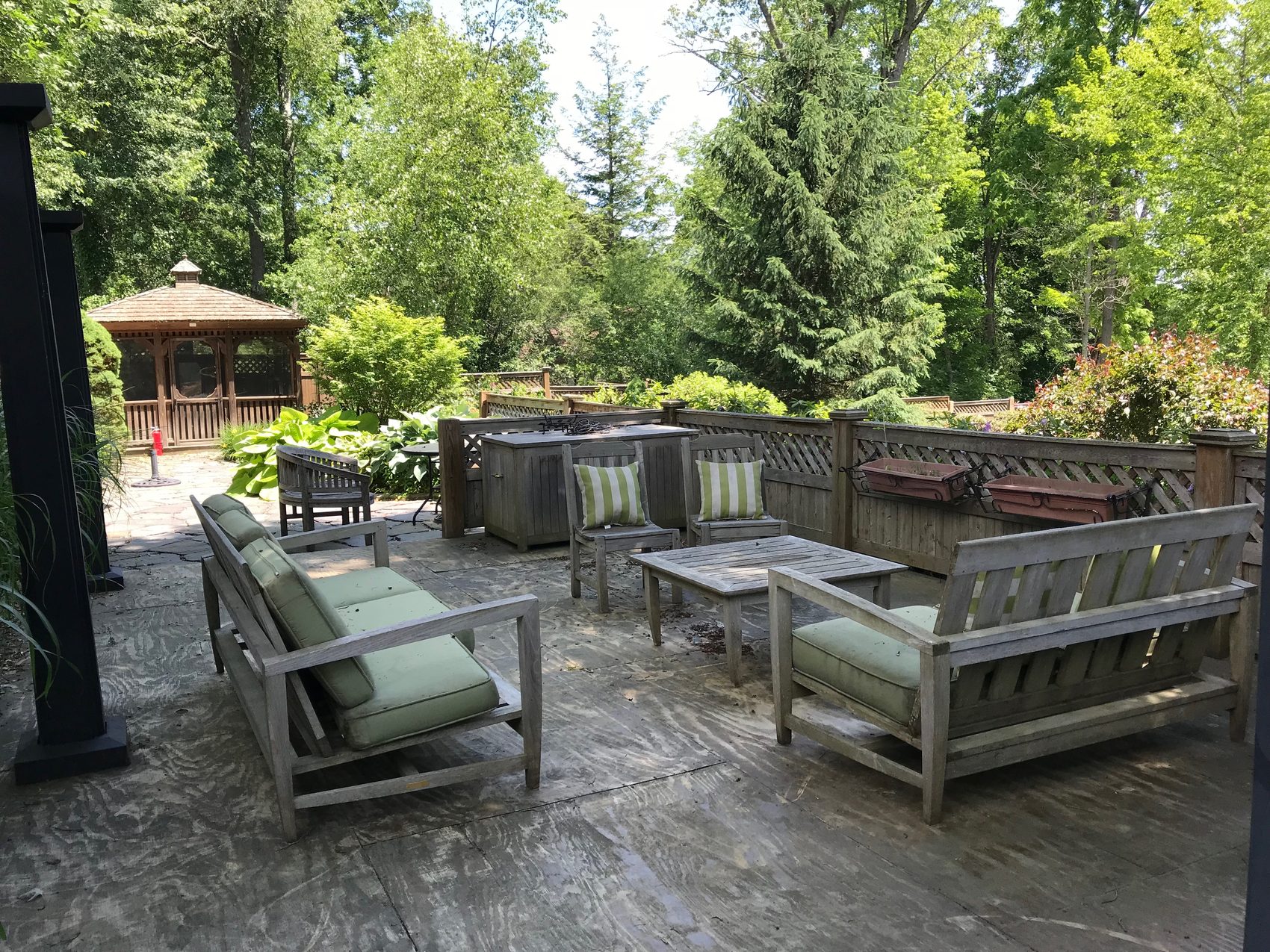Outdoor lounge terrace